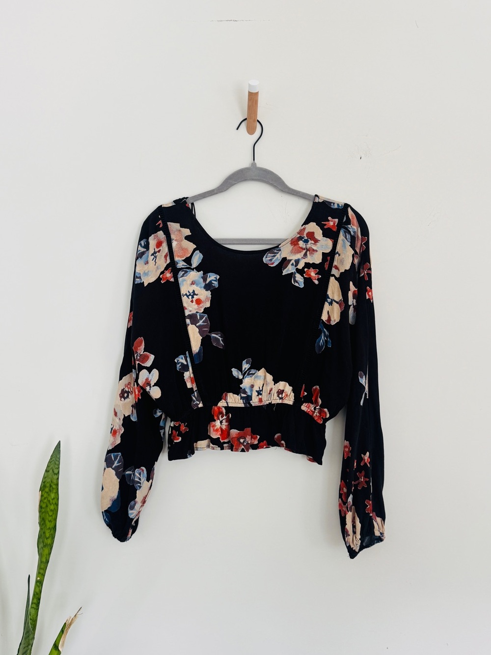 lovestitch Black Floral Cropped Blouse